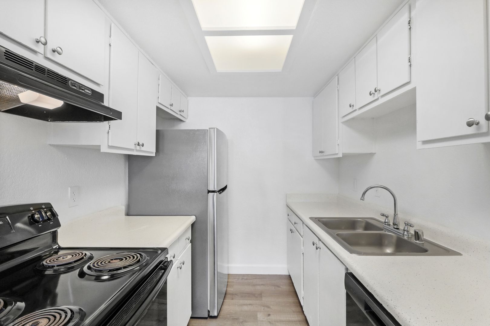 Carmichael Apartment: 5110 El Camino Ave