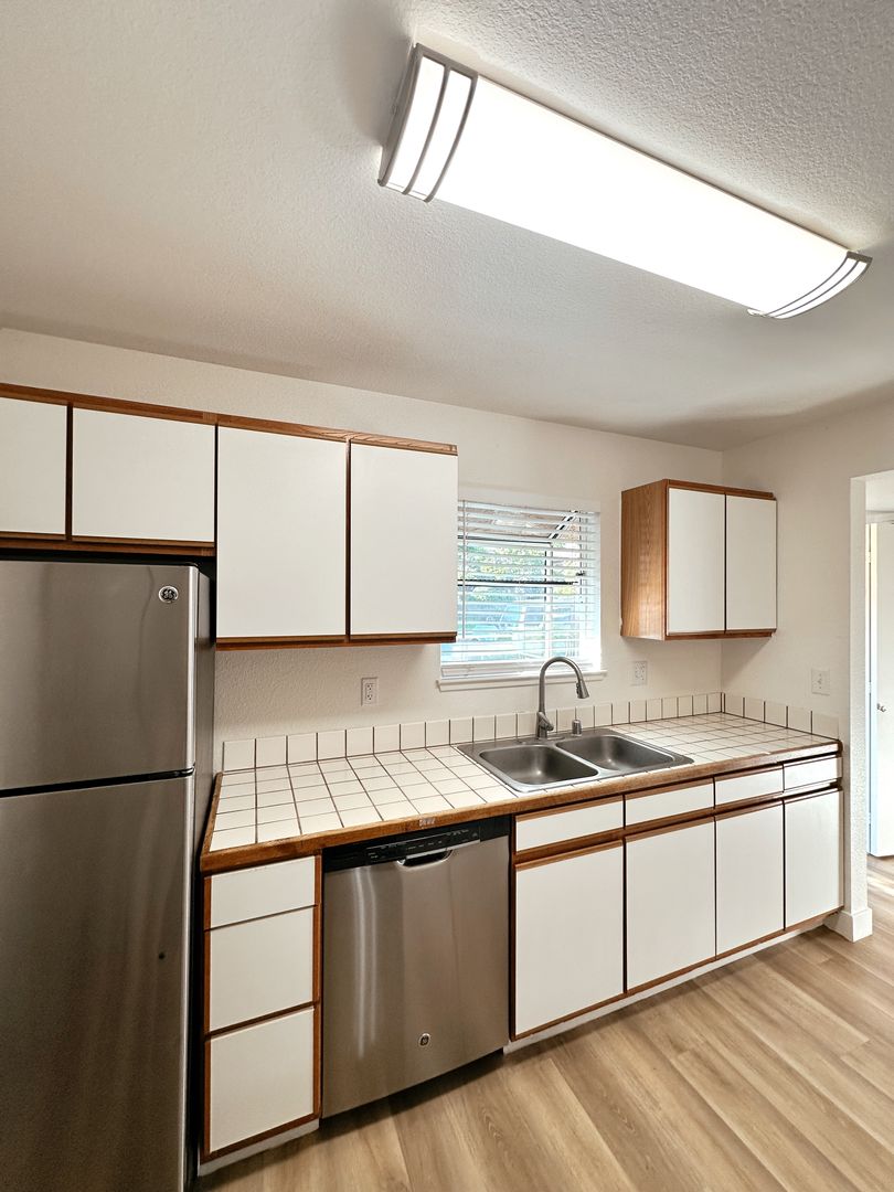 Chico Apartment: 2590 / 2594 California Park Drive