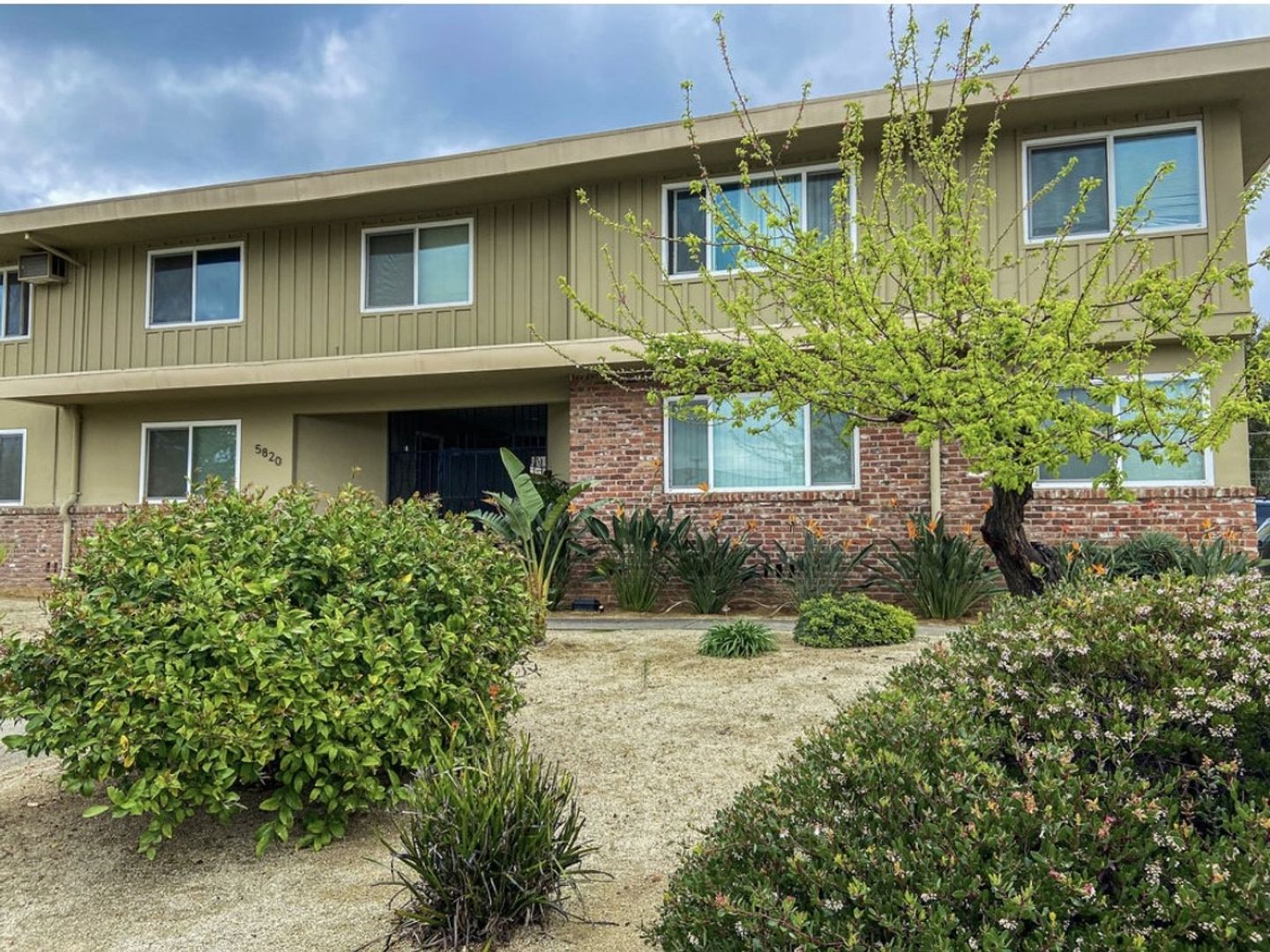 Sacramento Apartment: 5820 Newman Court