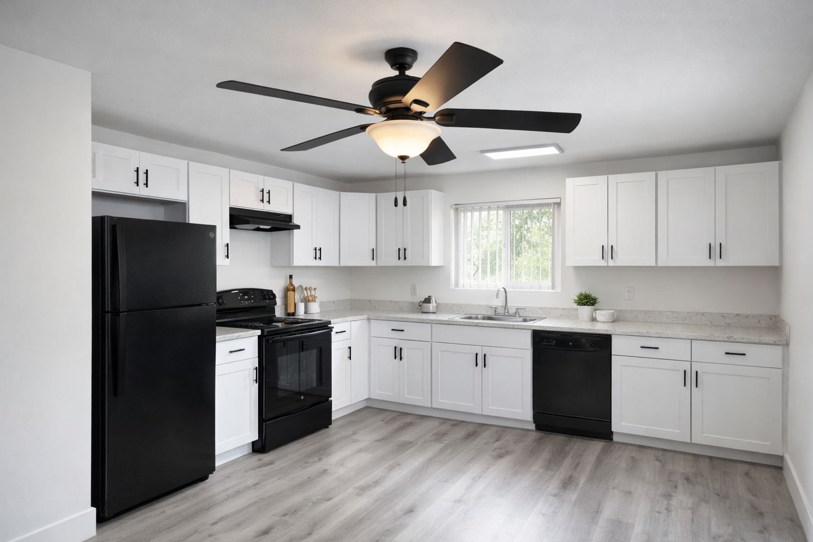 Carmichael Apartment: 5241 Marconi Ave