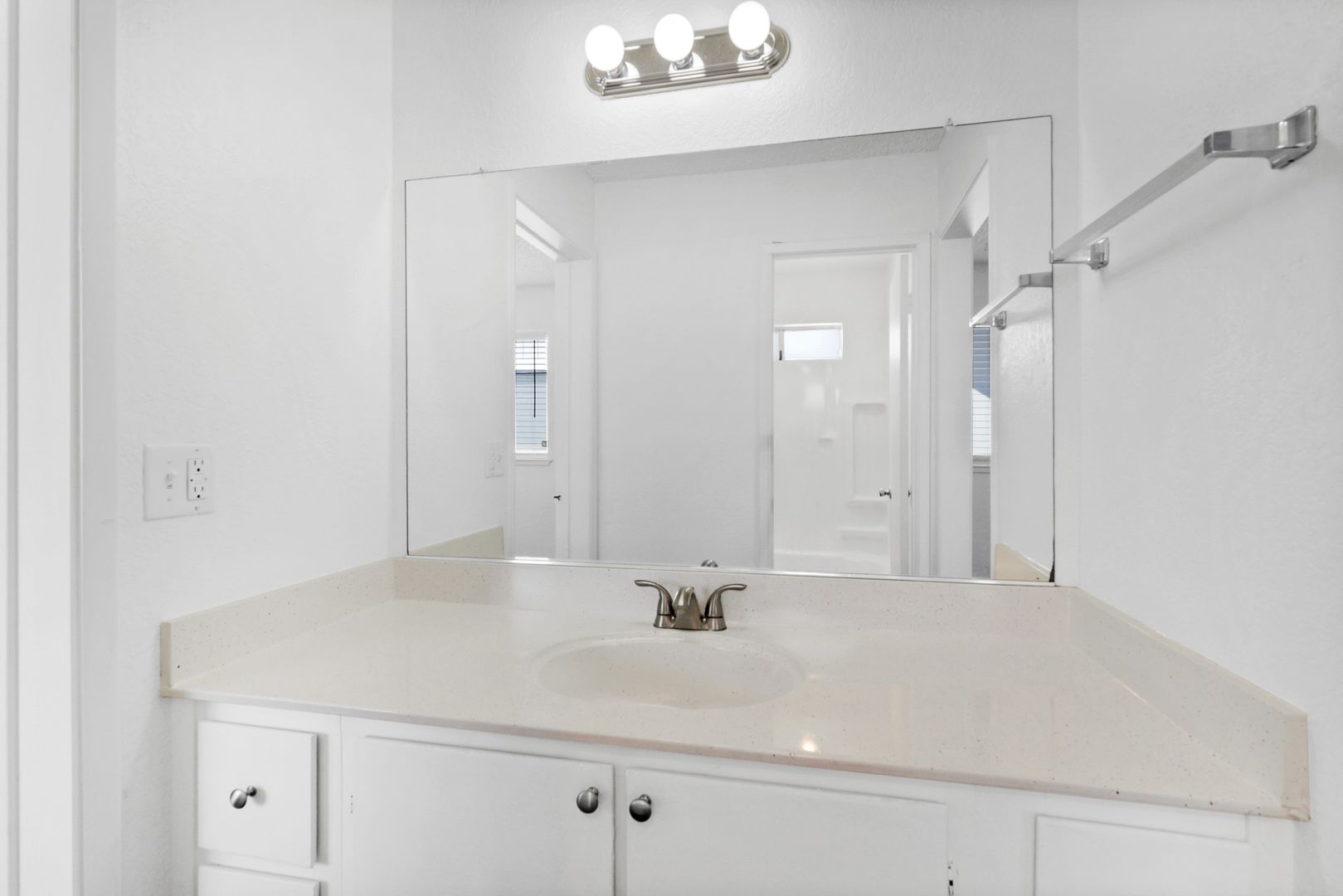 Carmichael Apartment: 5110 El Camino Ave