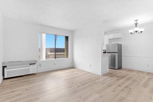 1 Bedroom 1 Bath – photo 1