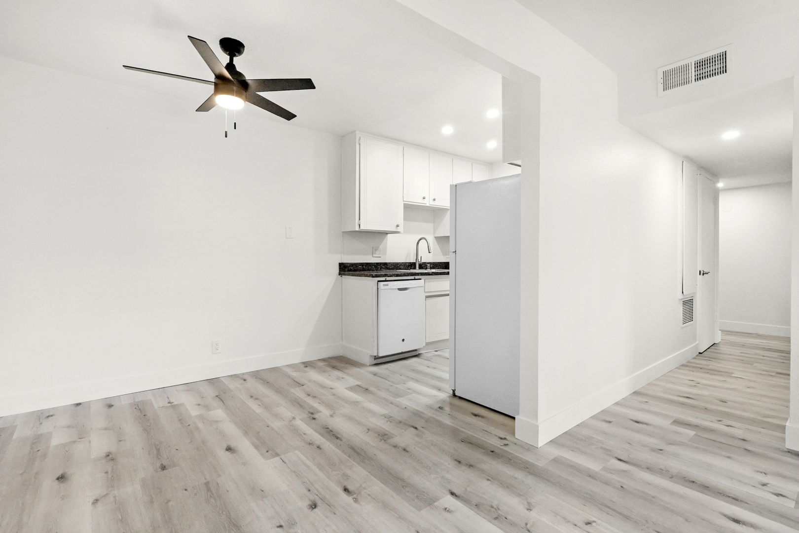 Fair Oaks Apartment: 10930 Fair Oaks Blvd &