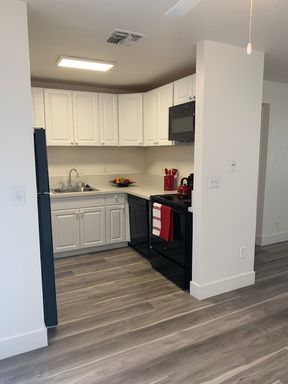 5000 El Camino Ave., 01 – photo 1