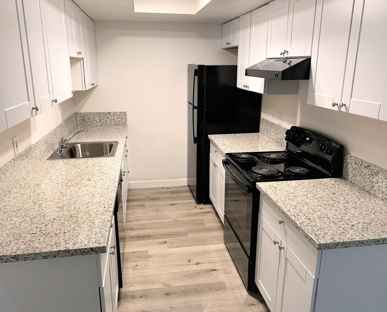 Carmichael Apartment: 5110 El Camino Ave