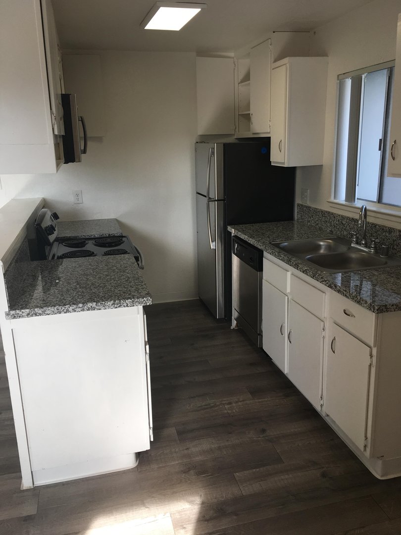 Carmichael Apartment: 5306 El Camino Ave