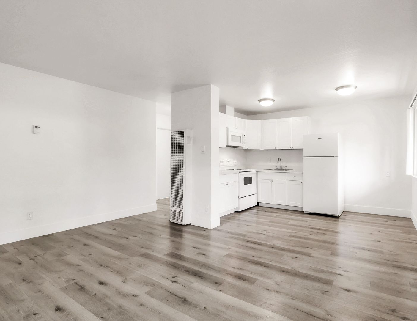 Carmichael Apartment: 5307-5325 Marconi Ave