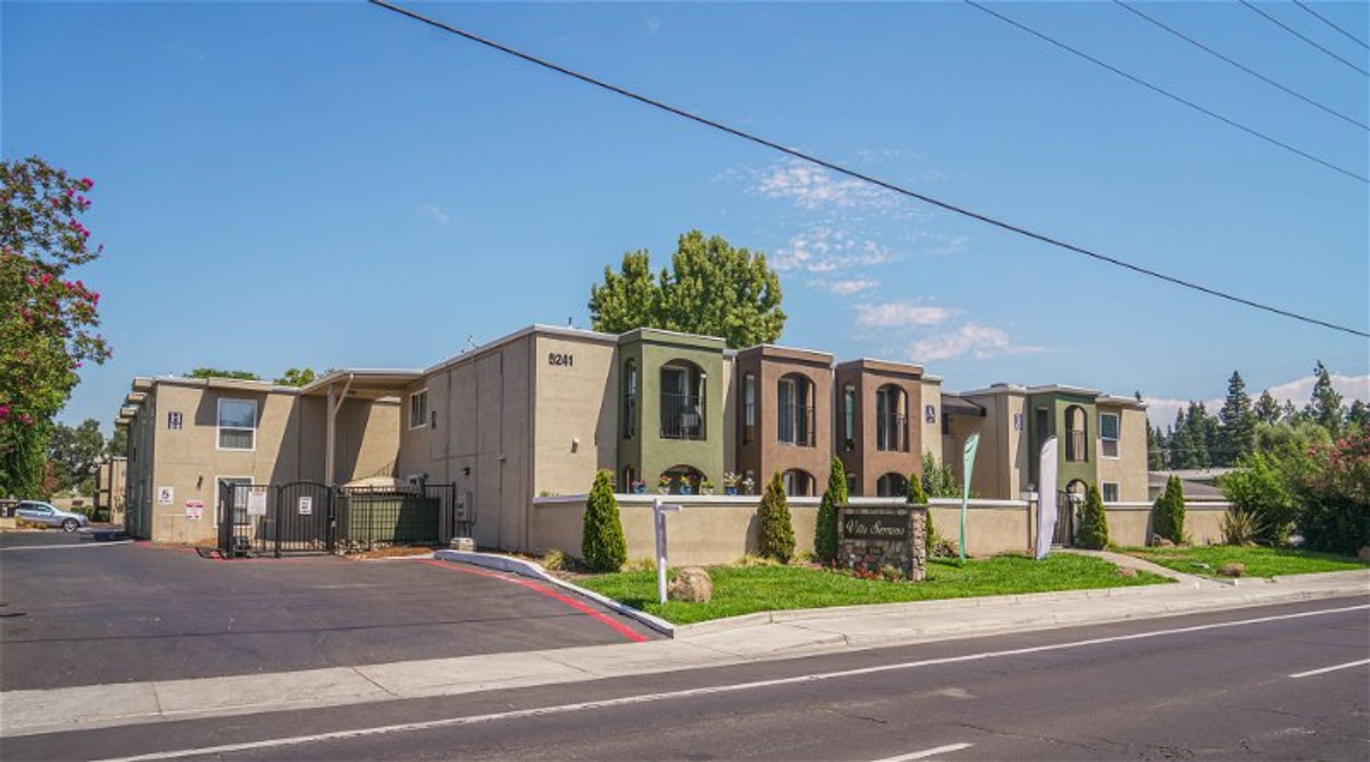 Carmichael Apartment: 5241 Marconi Ave