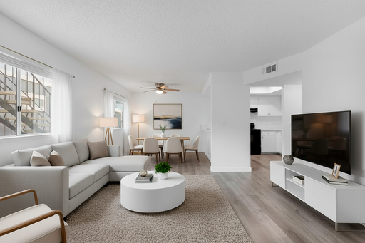 Remodeled 2 bedroom 1 bath apartment. Move in special! – photo 1