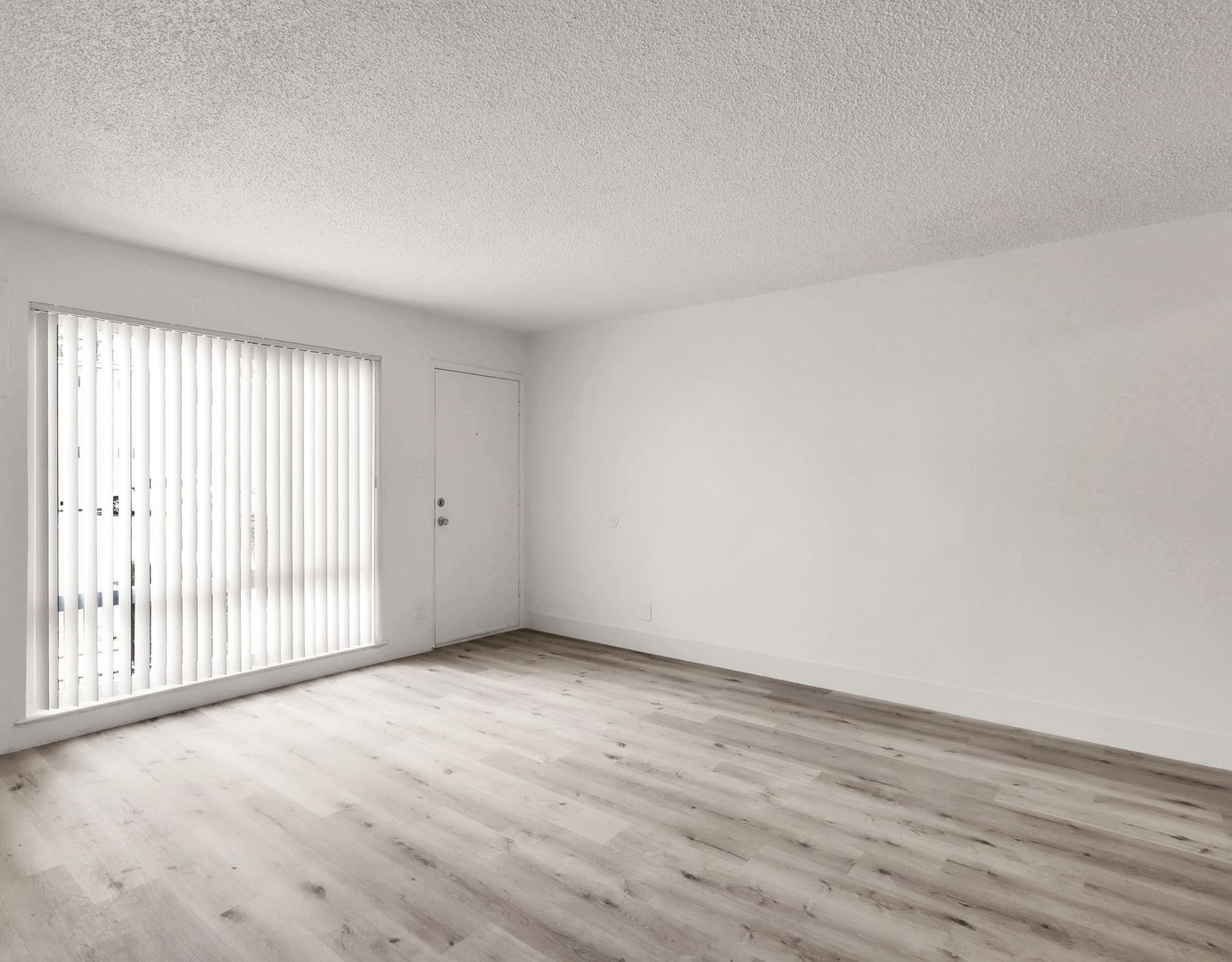 Carmichael Apartment: 5307-5325 Marconi Ave