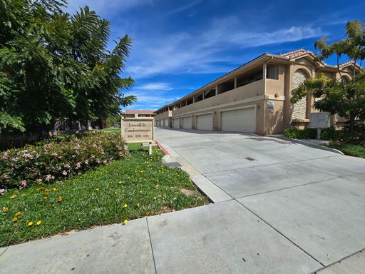 La Mesa Townhome - 3-Br, 2.5-Ba. + 2-Car – photo 1