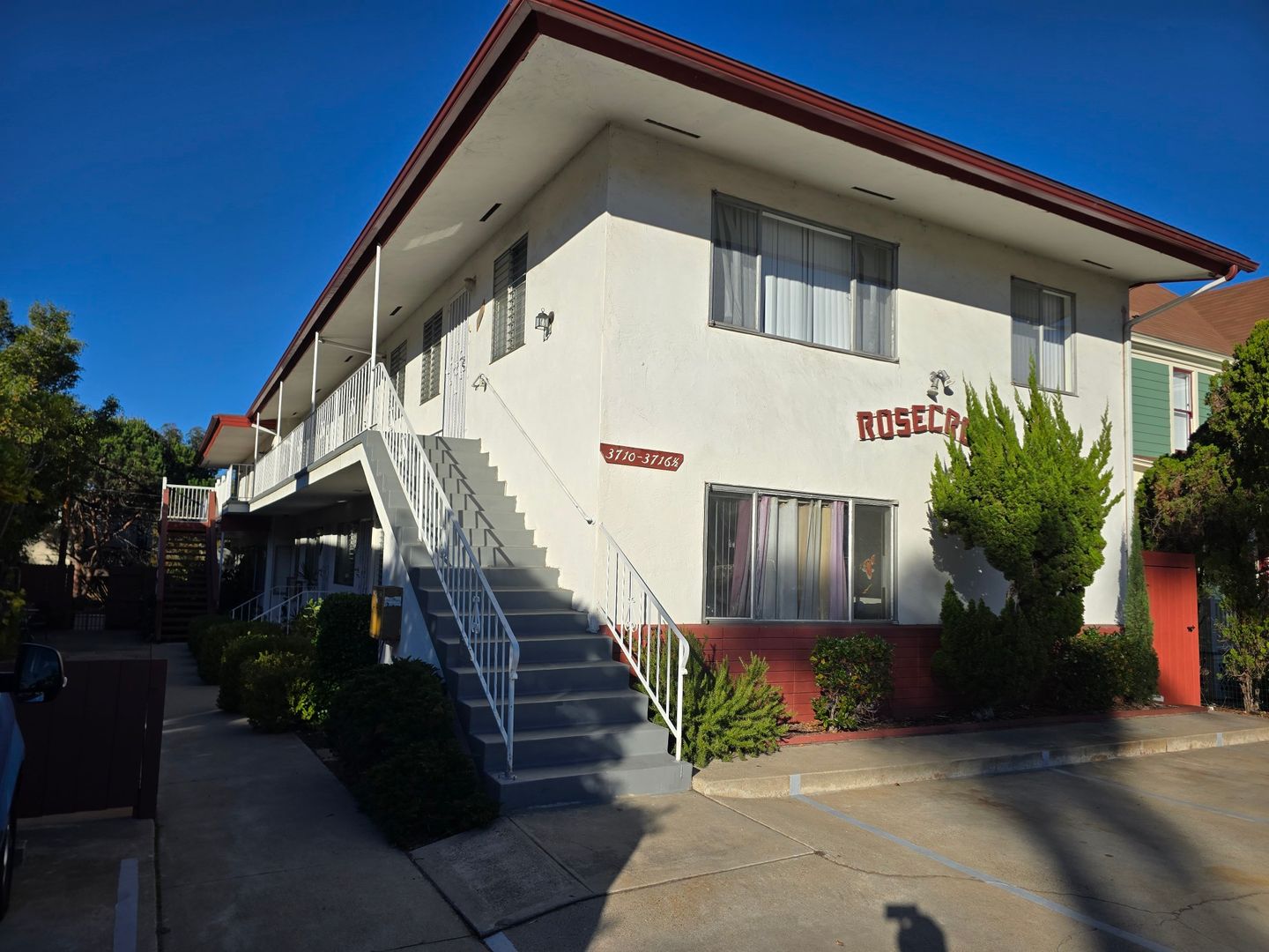 San Diego Apartment: 3710 1St Ave.