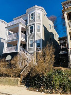 NEWLY RENOVATED 1ST FLOOR UNIT