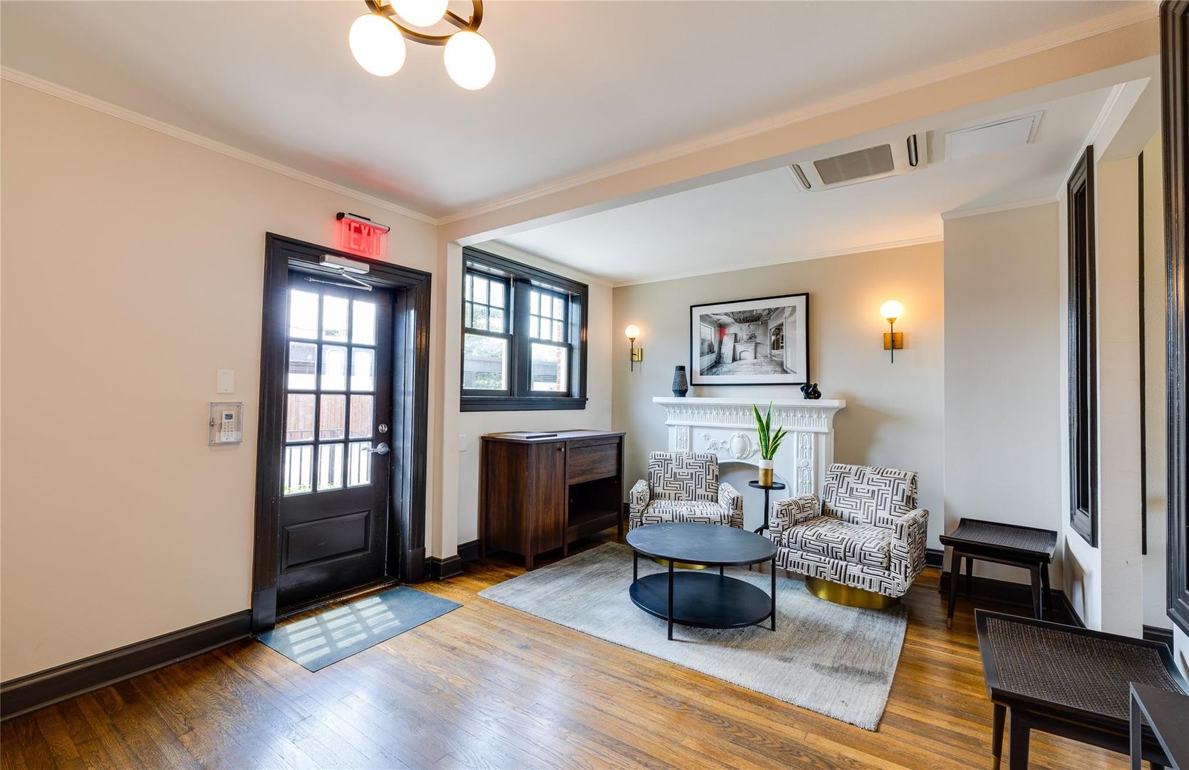Fort Worth Apartment: 2837 Hemphill Street