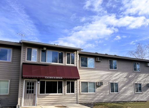 1 Bedroom Main Floor Home – photo 1