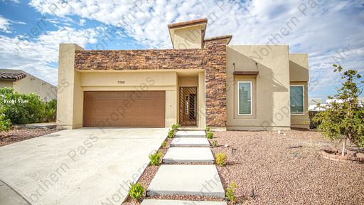 Elegant 4-Bedroom 2.5 Bathroom Home with Private Entry Courtyard – photo 1
