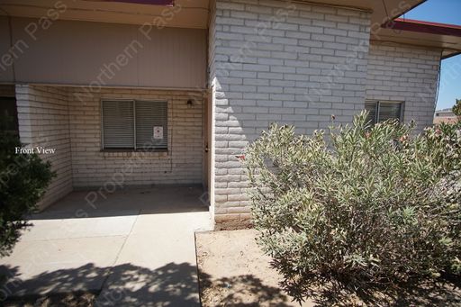 Cozy 2 Bedroom Duplex! – photo 1