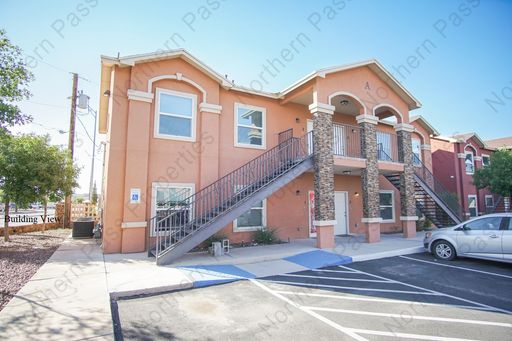 2 BDR Apartment Near Mission Valley Elementary! – photo 1