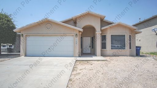 Spacious 4 Bedroom Inviting Home!! – photo 1