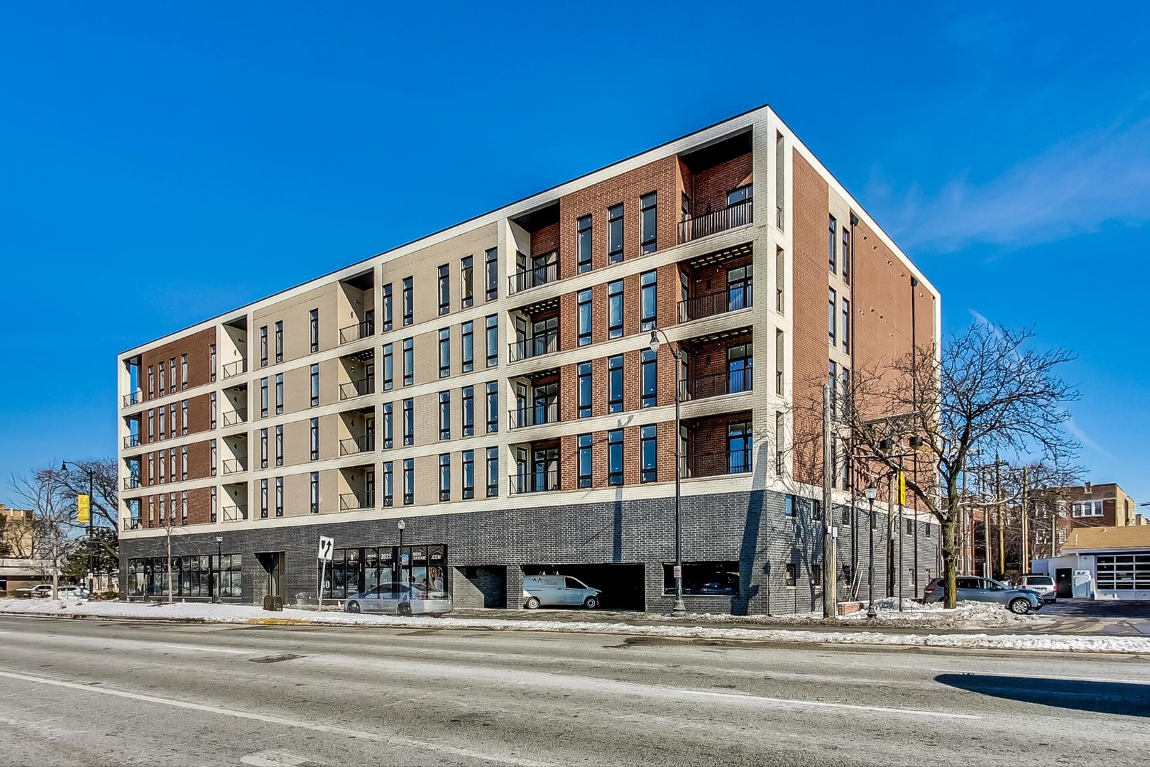 Skokie Apartment: 8025 Skokie Blvd.