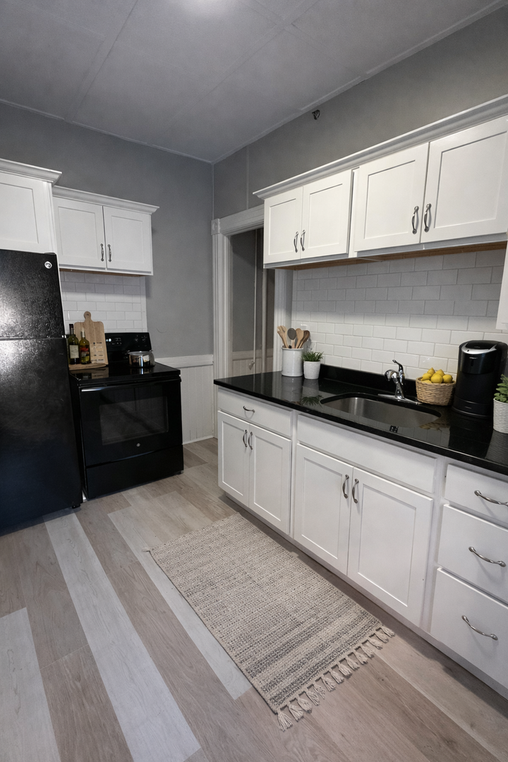 Concord Apartment: 4 North State Street