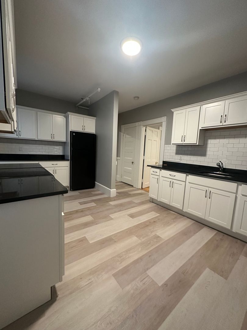 Concord Apartment: 4 North State Street