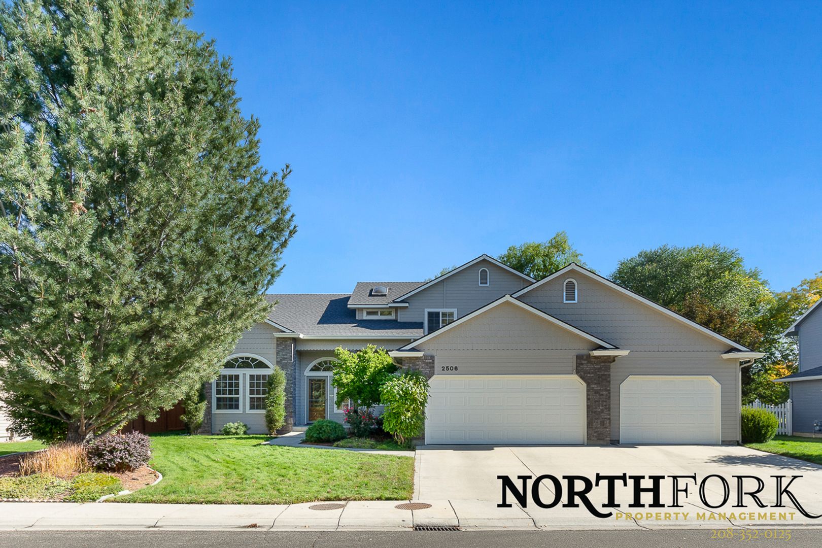 Eagle House: 2506 E Timberland Dr