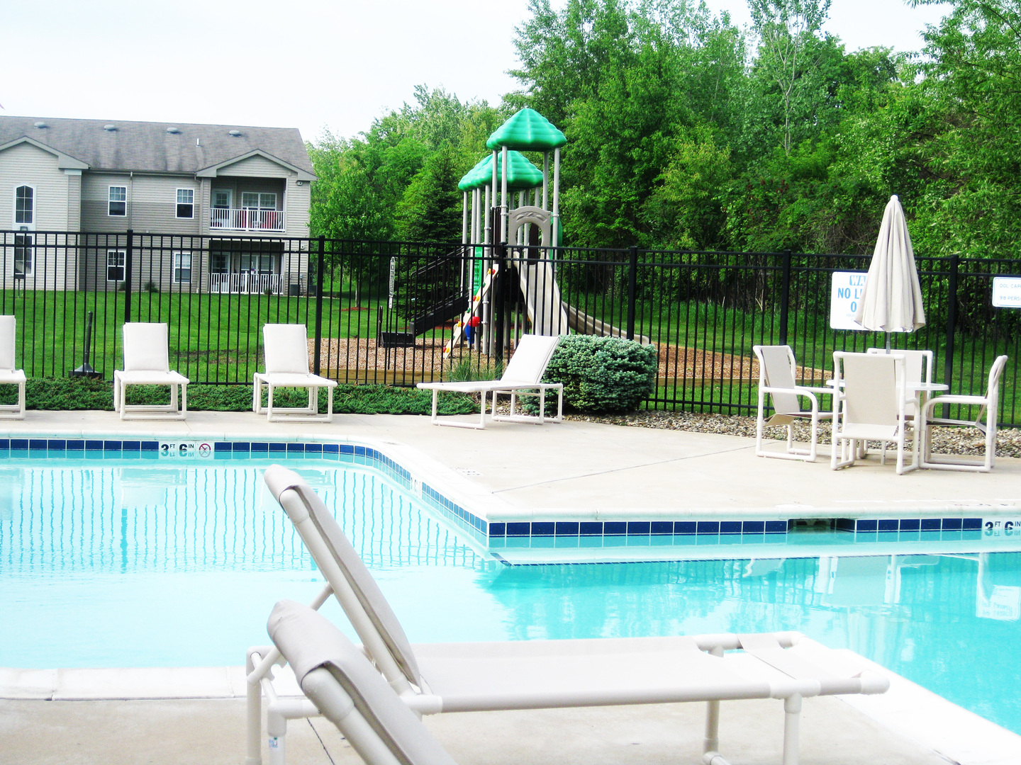 420 Bentwaters Ave, Three Rivers, MI 49093