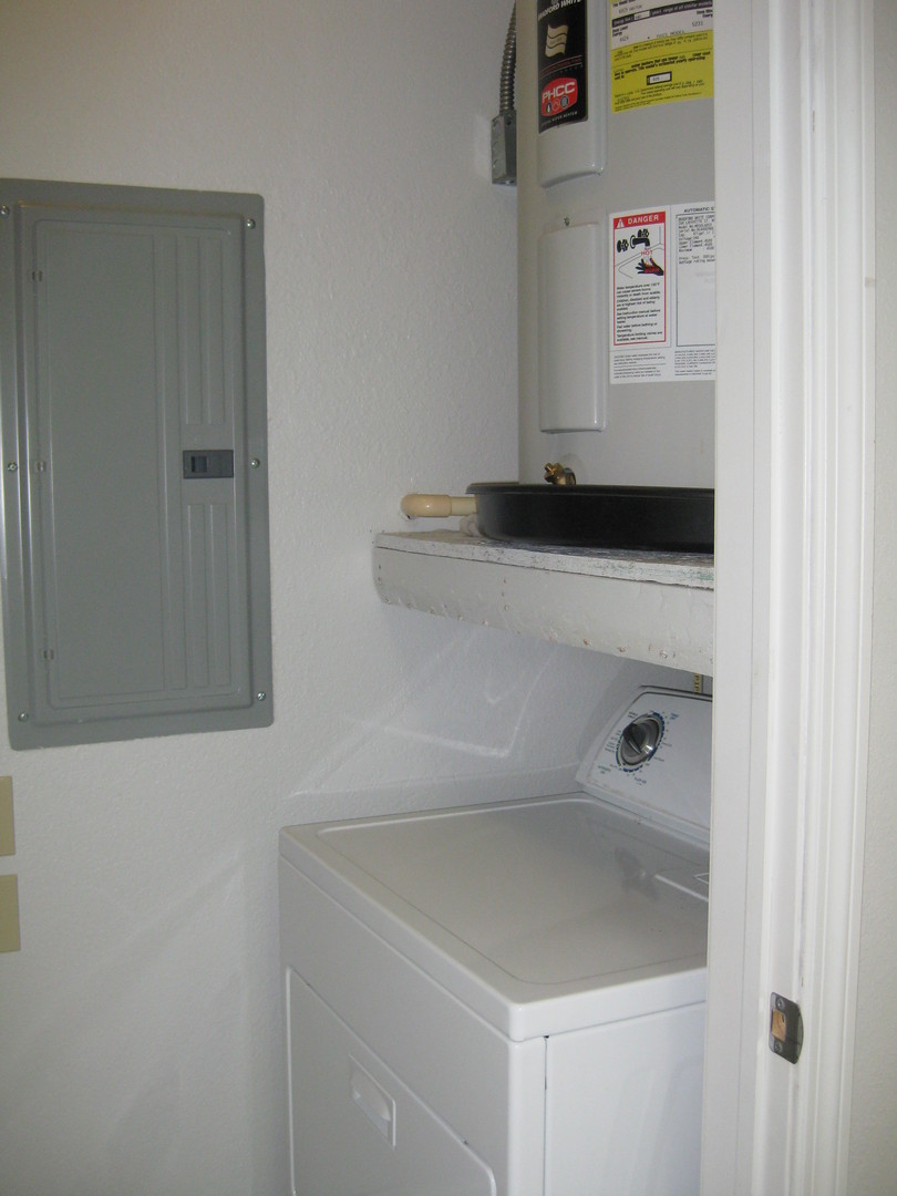 420 Bentwaters Ave, Three Rivers, MI 49093