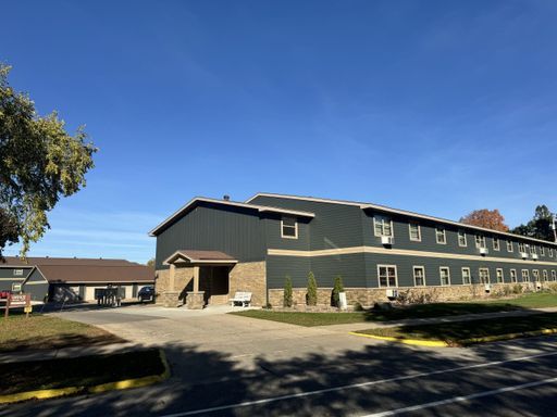 Riverview Apartments – photo 1