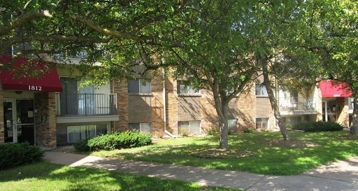 White Bear Manor Apartments