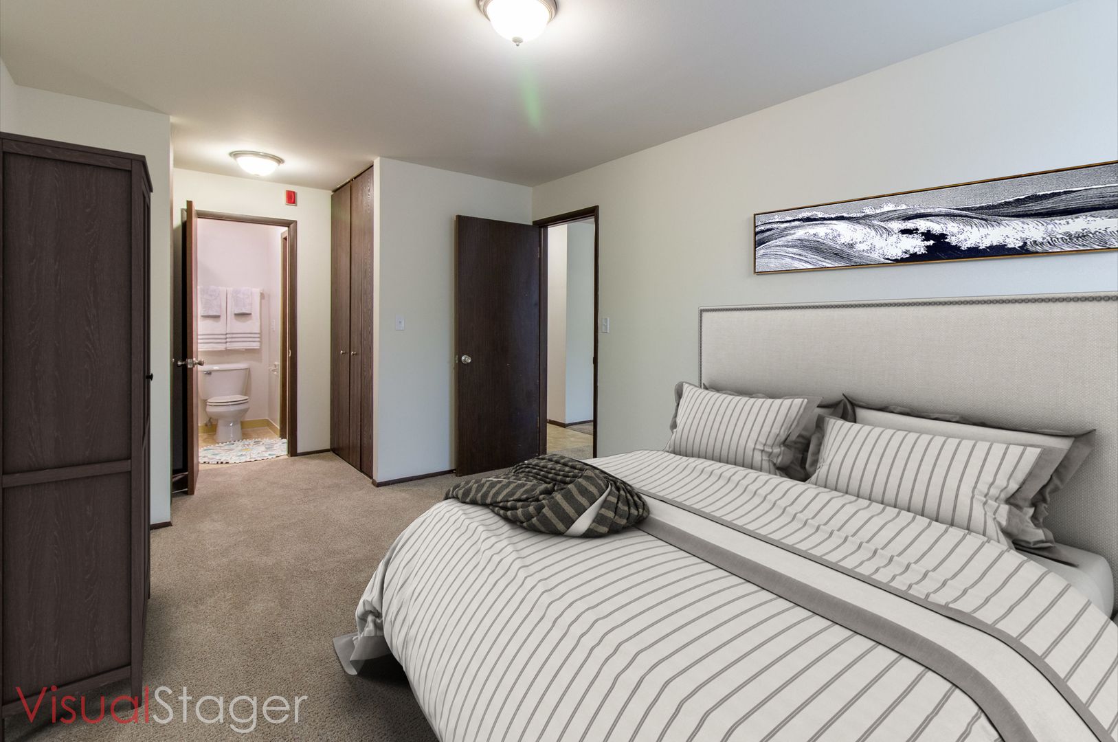 Milwaukee Apartment: 2720 N Frederick Ave / 2727 N Maryland Ave