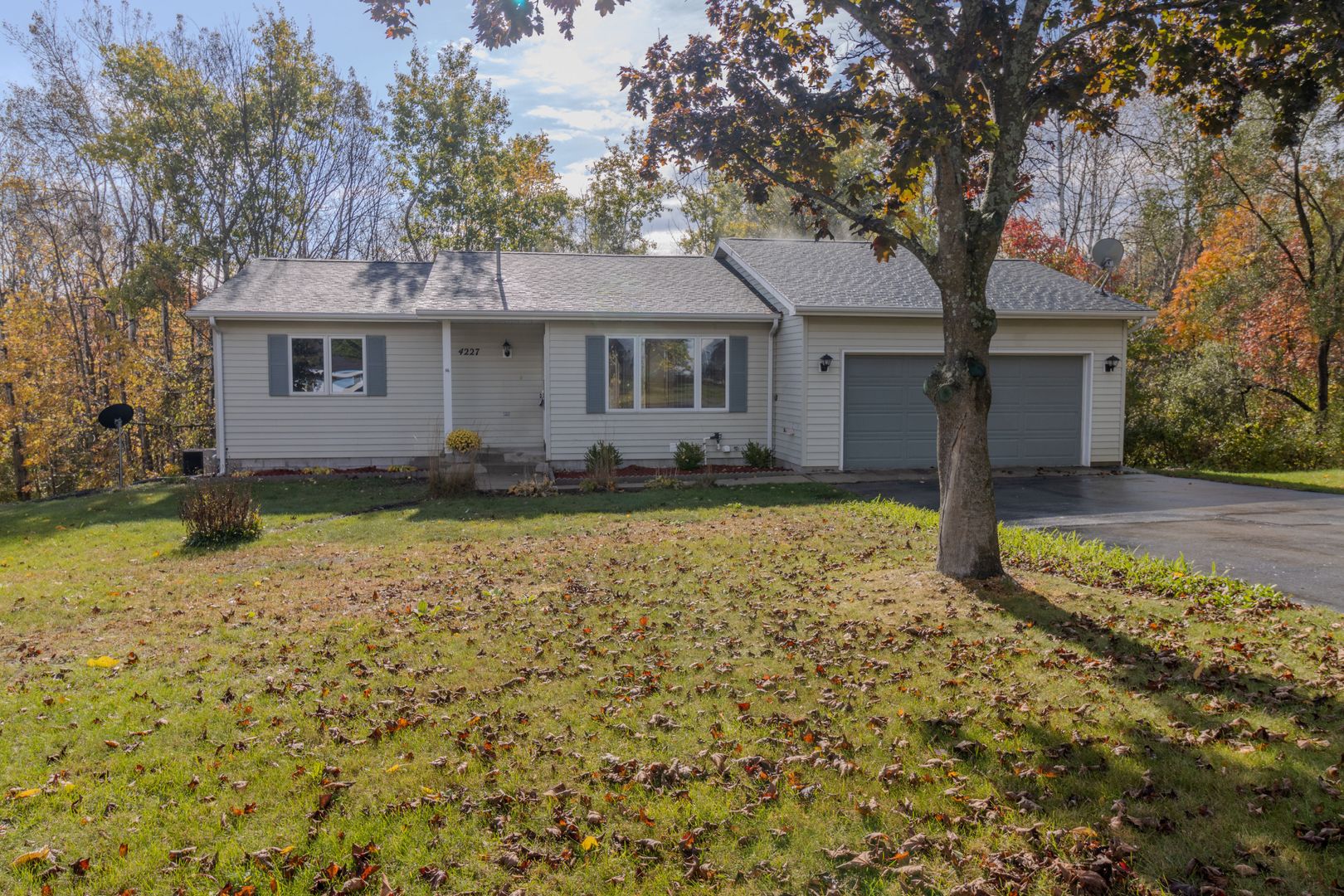 Traverse City House: 4227 Summerhill Rd