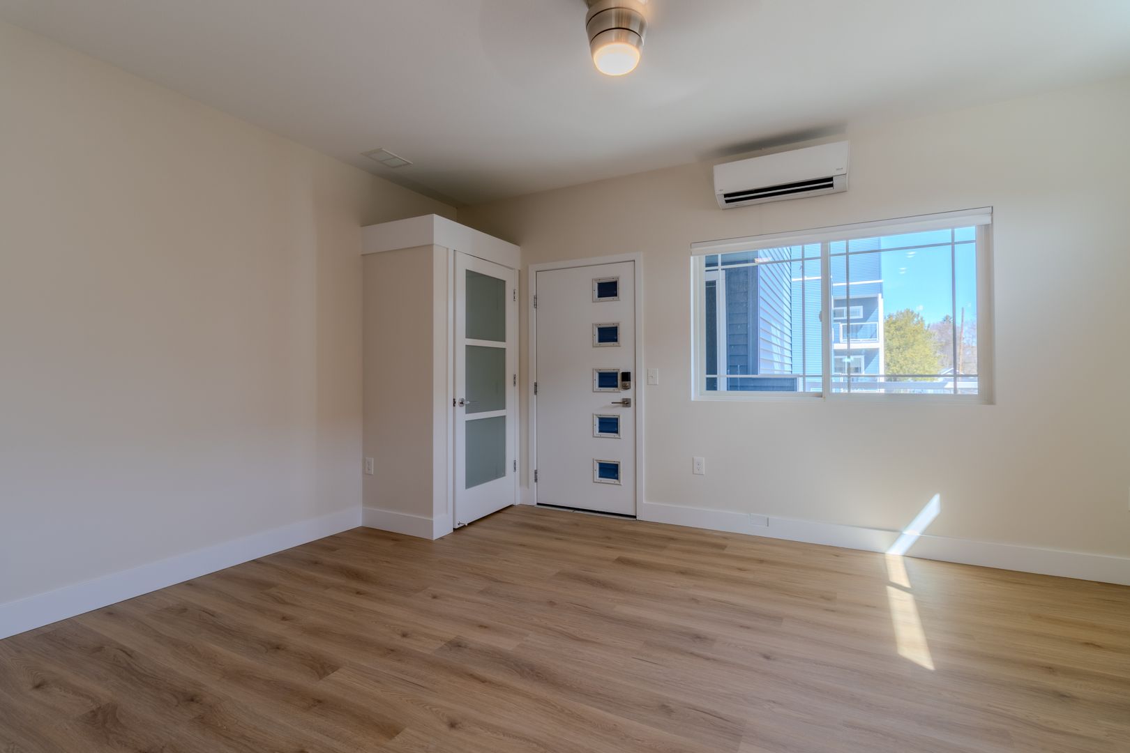Traverse City Apartment: 918 W. Front St.