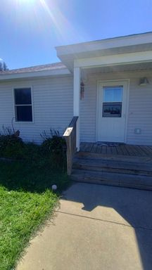 Spacious Living in Lake Ann