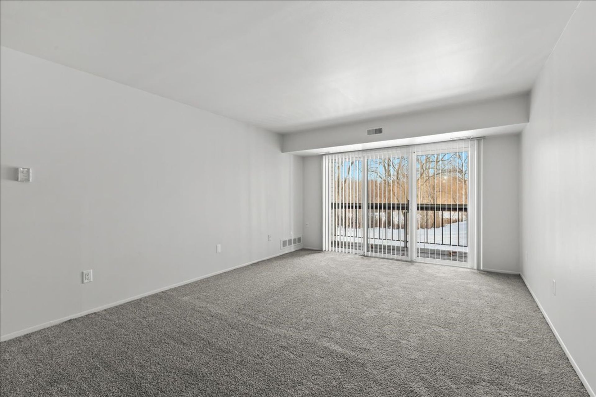 Southfield Apartment: 22266 Civic Center Drive