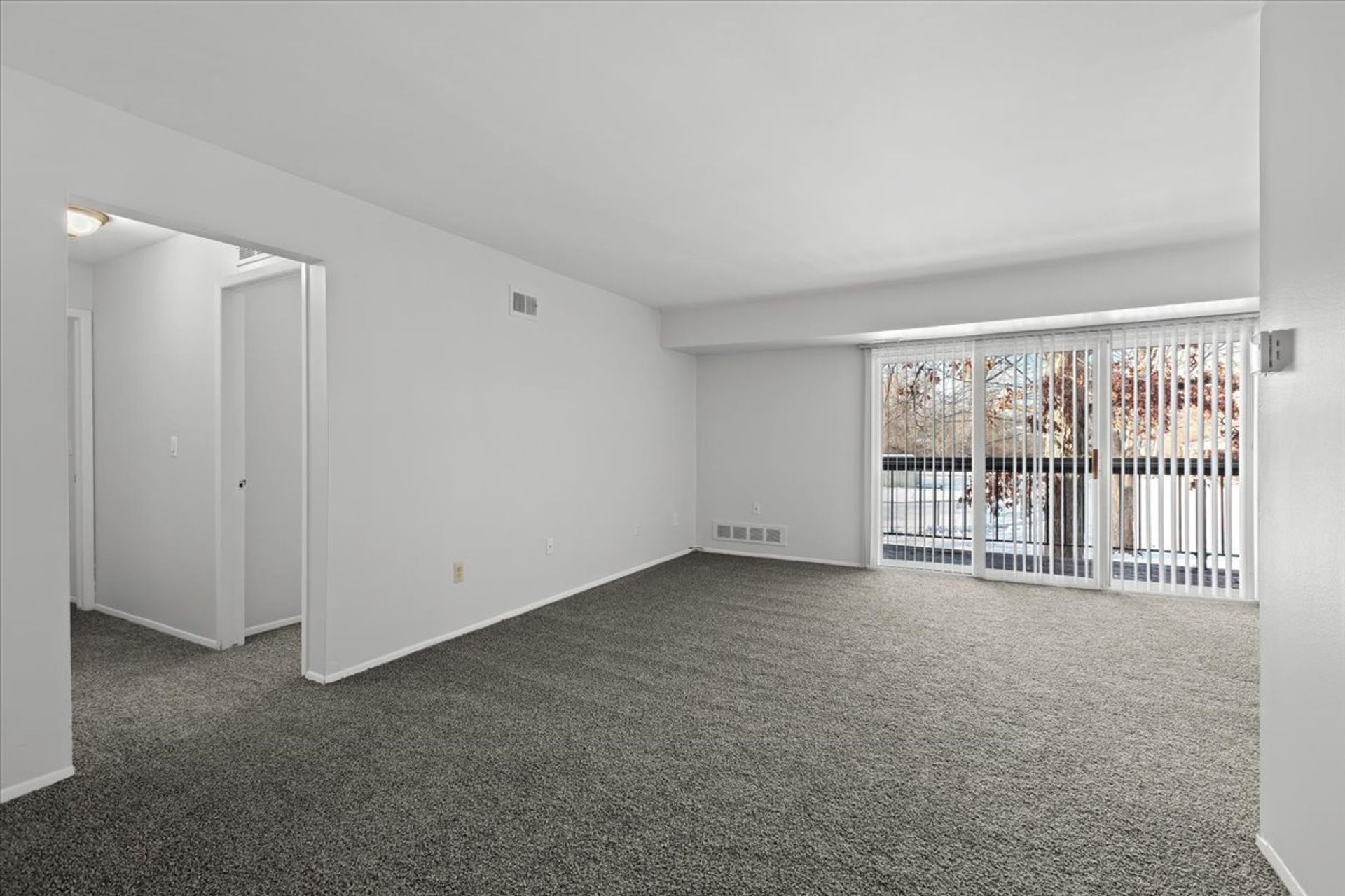 Southfield Apartment: 22266 Civic Center Drive