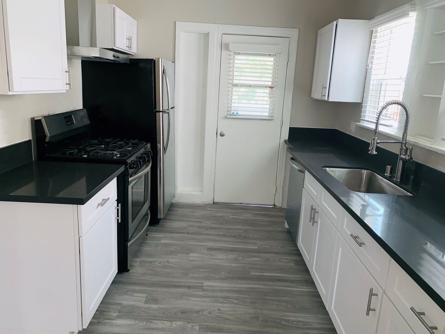 LOS ANGELES Apartment: 3500 & 3502 CITY TERRACE DR.