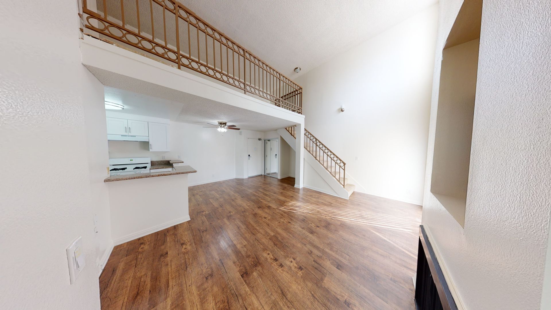 LOS ANGELES Apartment: 1530 NORTH DETROIT STREET