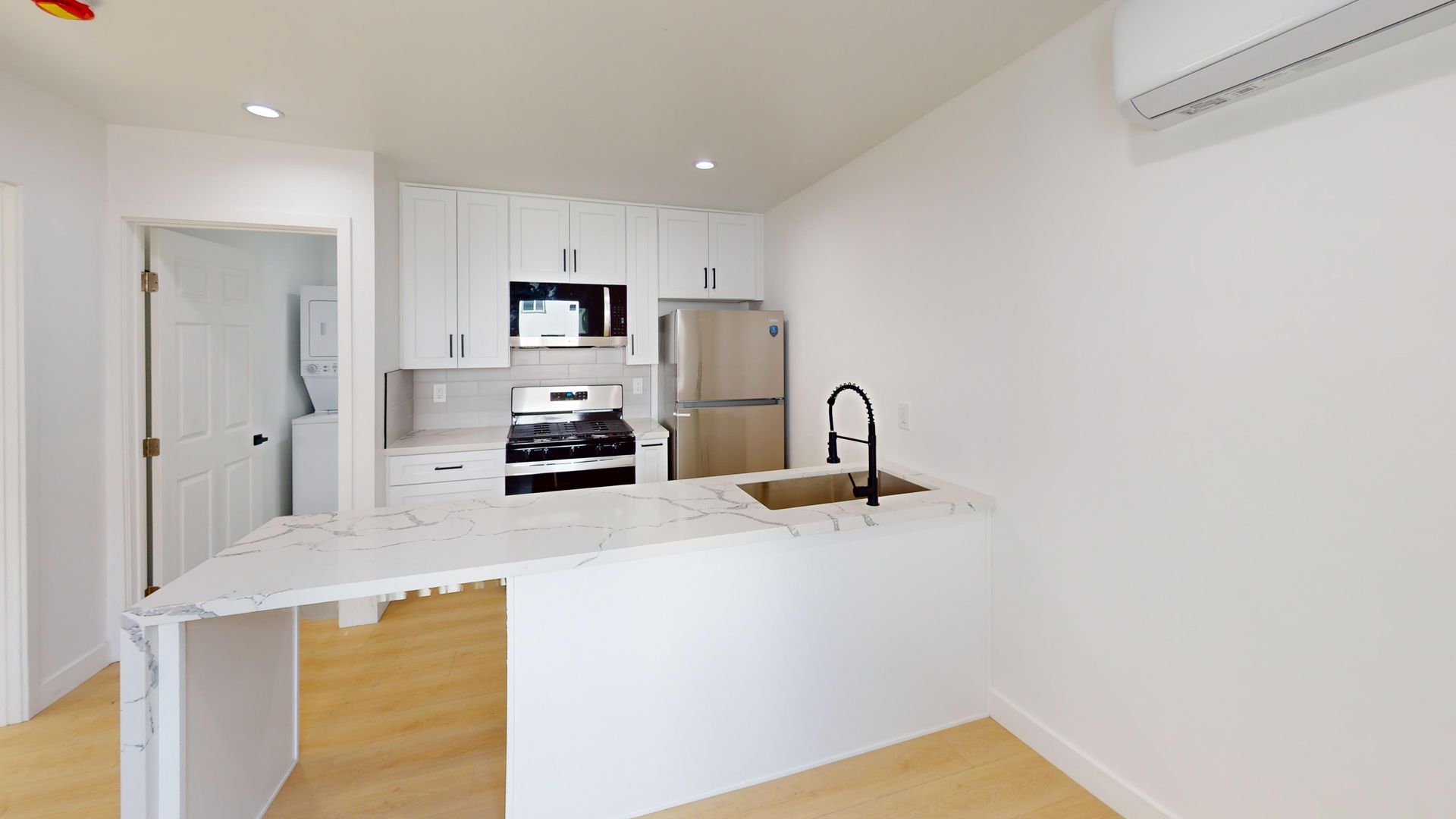 Los Angeles Apartment: 3215 W. 18th Street