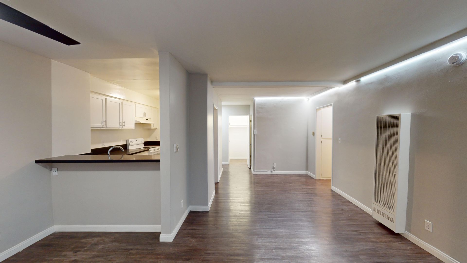 LOS ANGELES Apartment: 950 SOUTH ST. ANDREWS PLACE