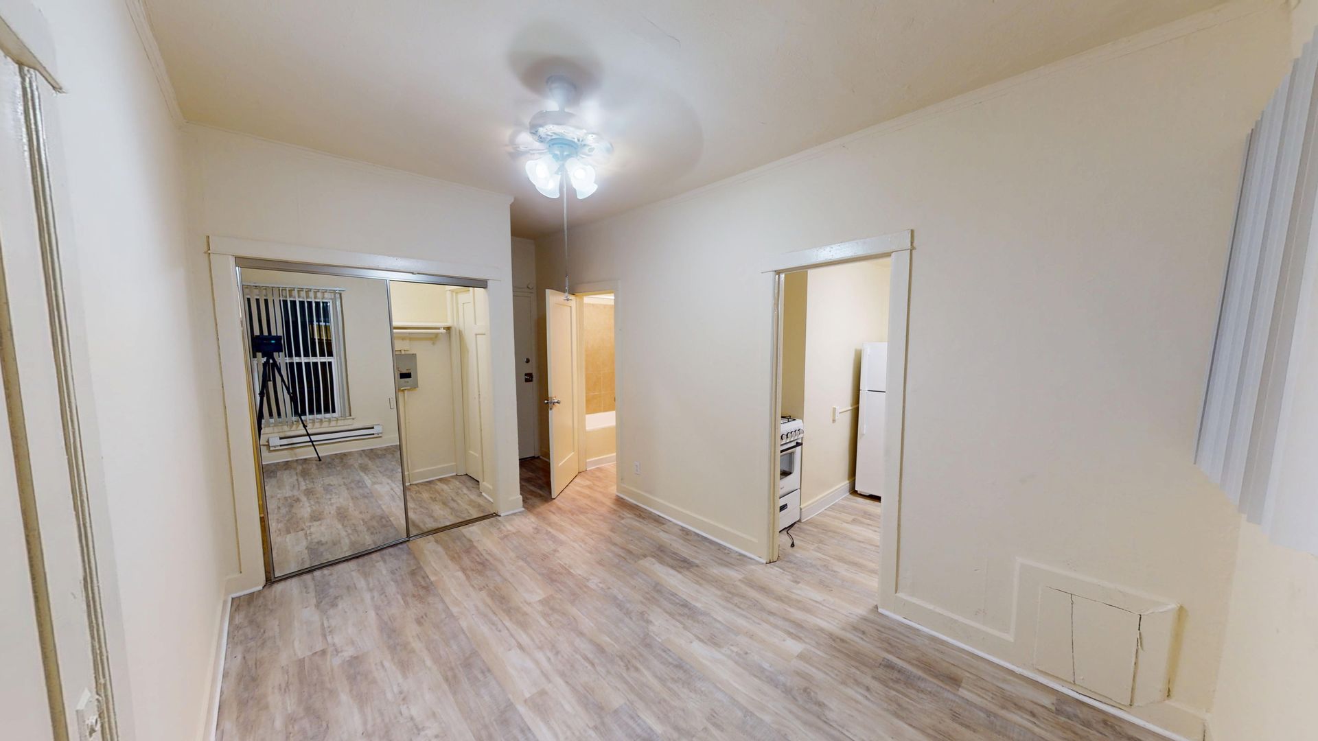 LOS ANGELES Apartment: 2532 DALY STREET