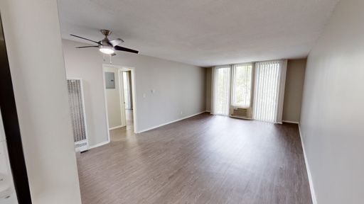 Beautiful Fully Renovated Unit in Koreatown – photo 1