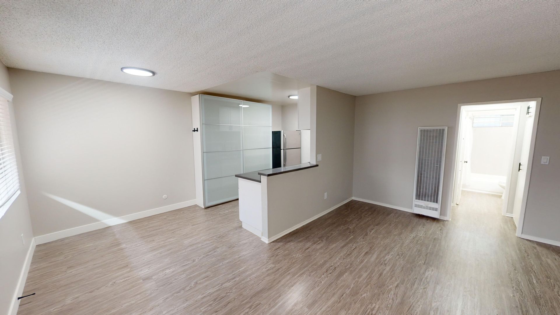 LOS ANGELES Apartment: 937 HYPERION AVE.