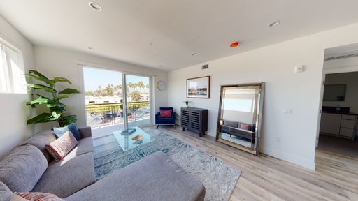 Newly Built Beautiful Apartments in the Van Nuys! – photo 1