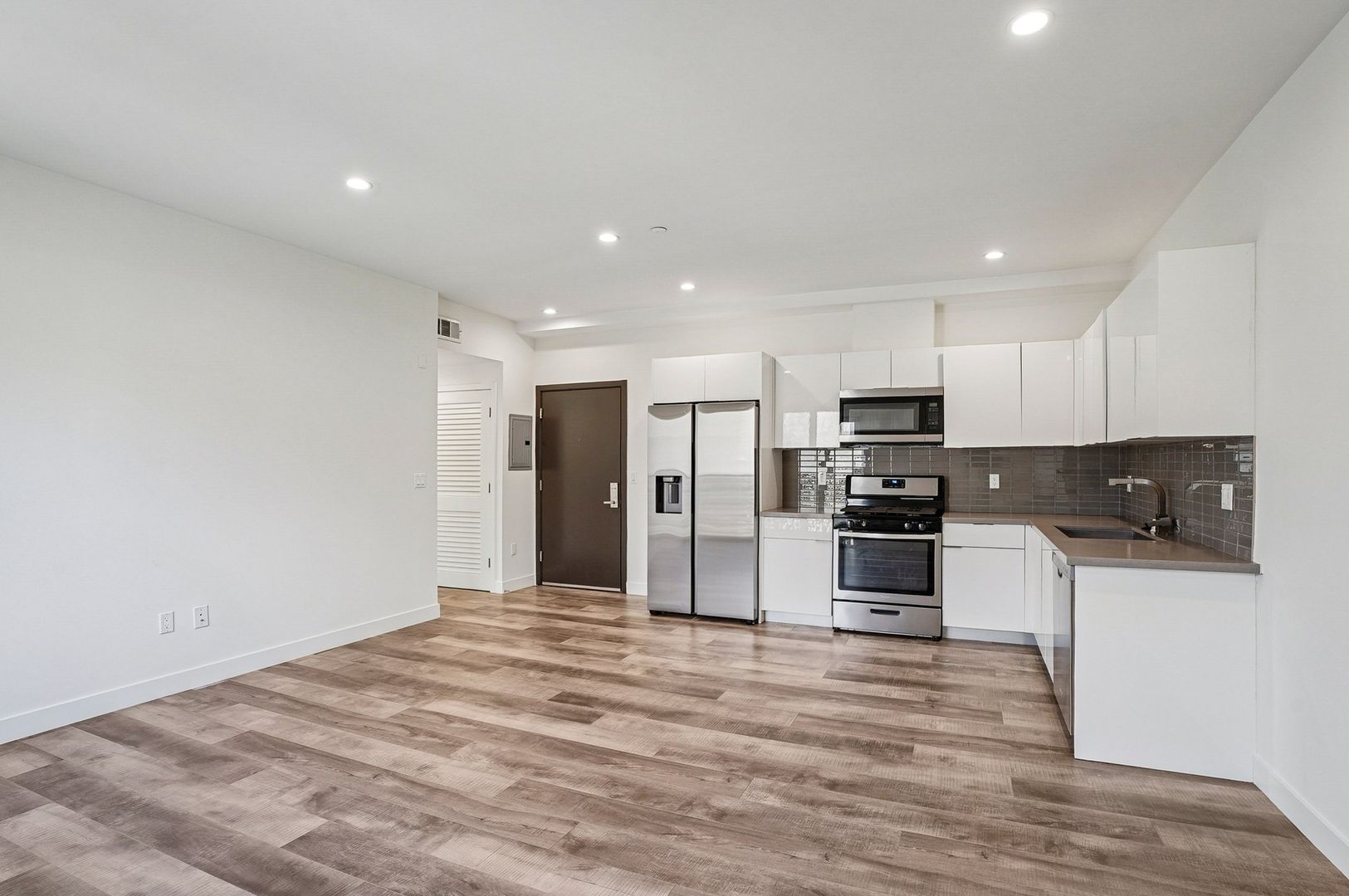 Studio City Apartment: 12905 Landale Street