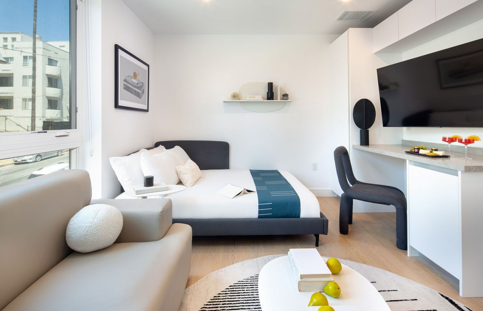 Los Angeles Apartment: 3920 West 5th Street