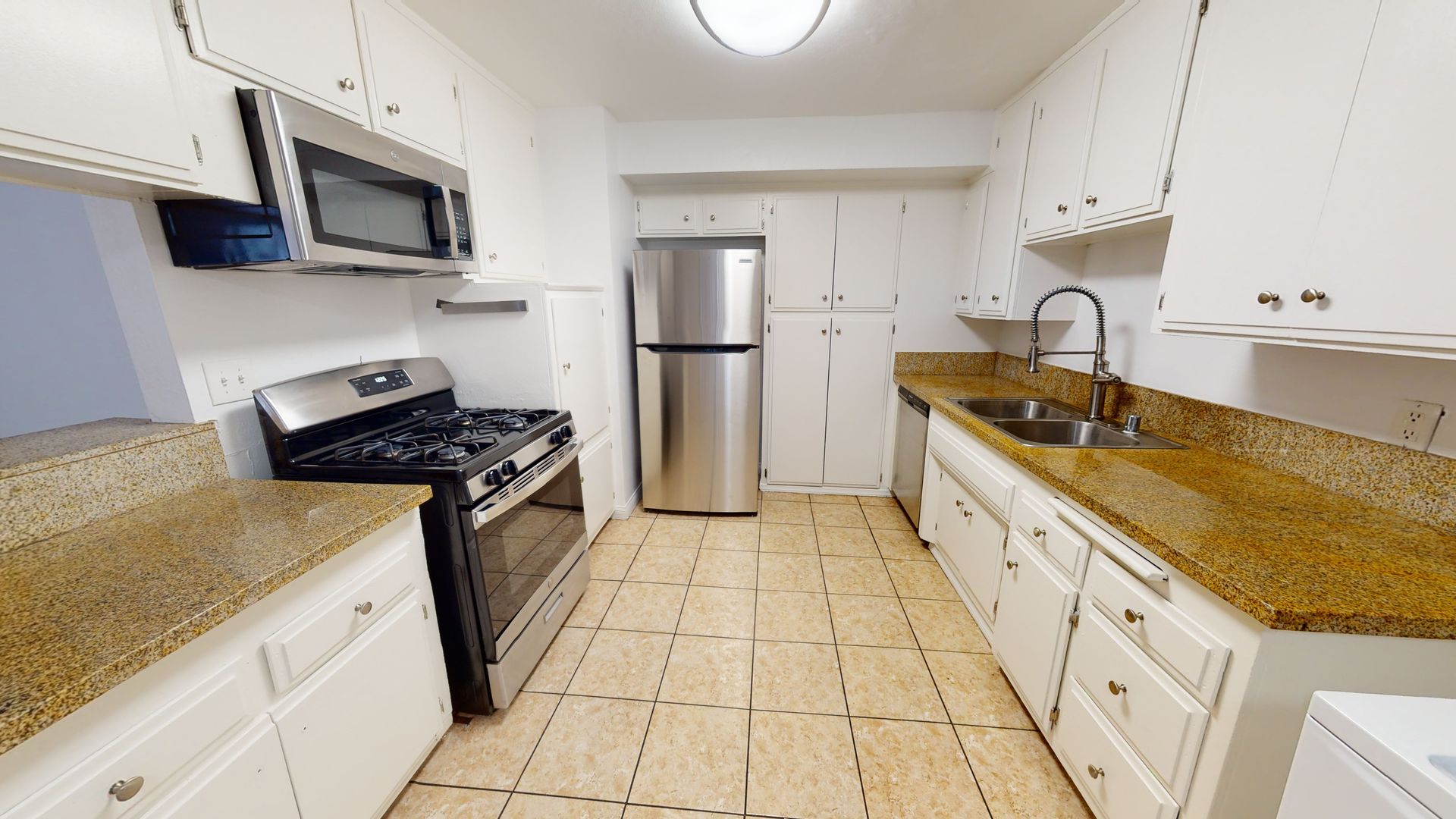 INGLEWOOD Apartment: 205 E. PLYMOUTH STREET