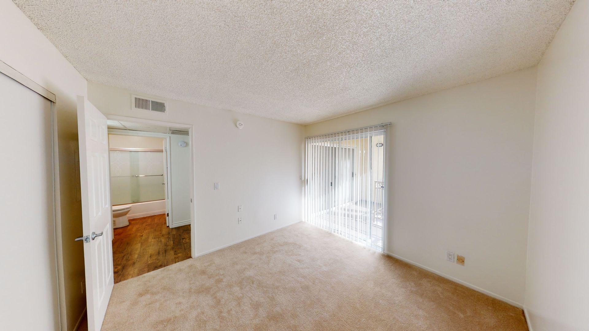 LOS ANGELES Apartment: 1530 NORTH DETROIT STREET