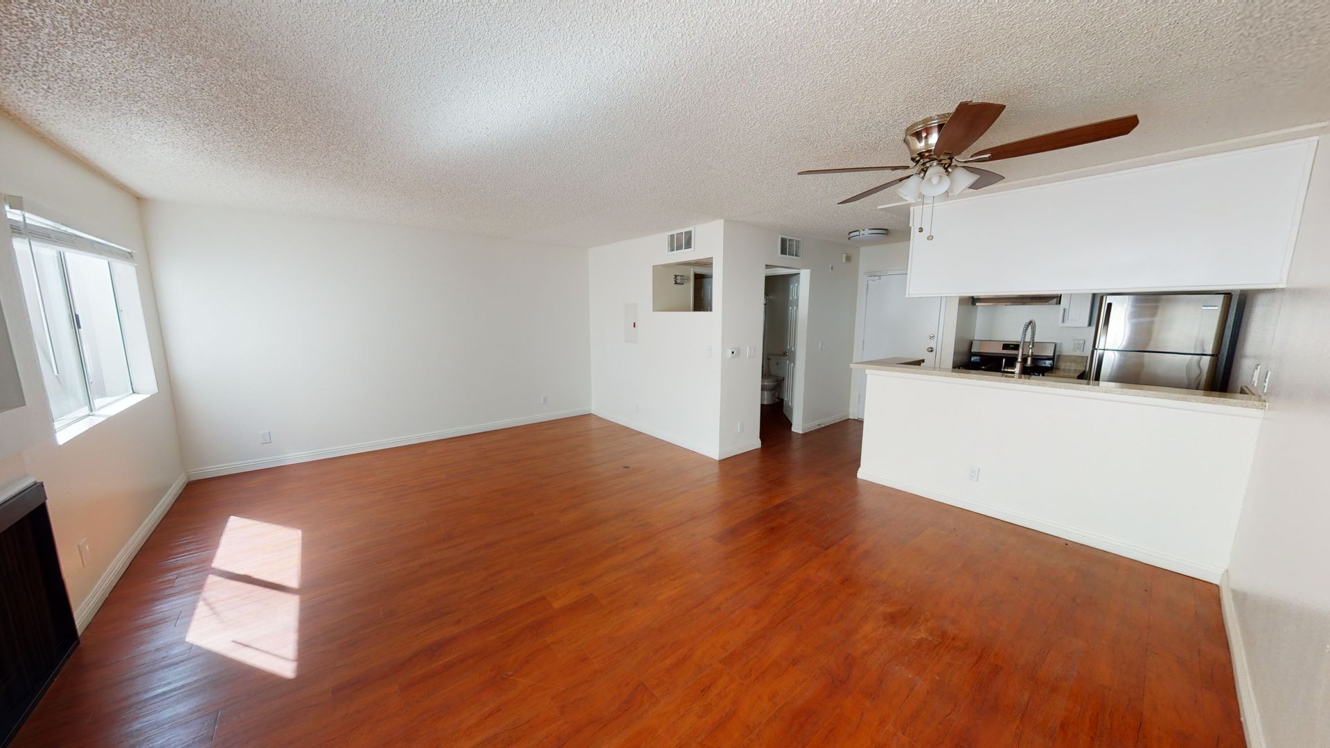 LOS ANGELES Apartment: 1530 NORTH DETROIT STREET